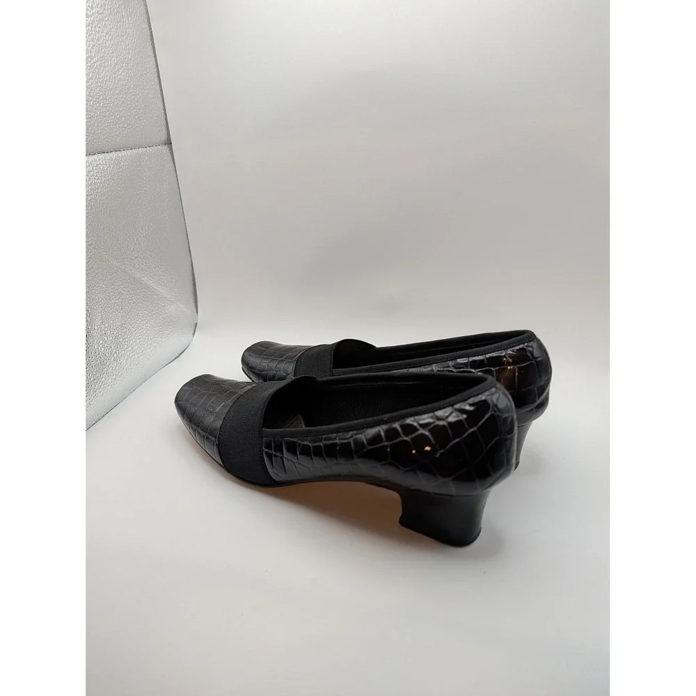 Ros Hommerson Black Croc Embossed Stretch Band Low Heel Pumps Womens 7N Narrow